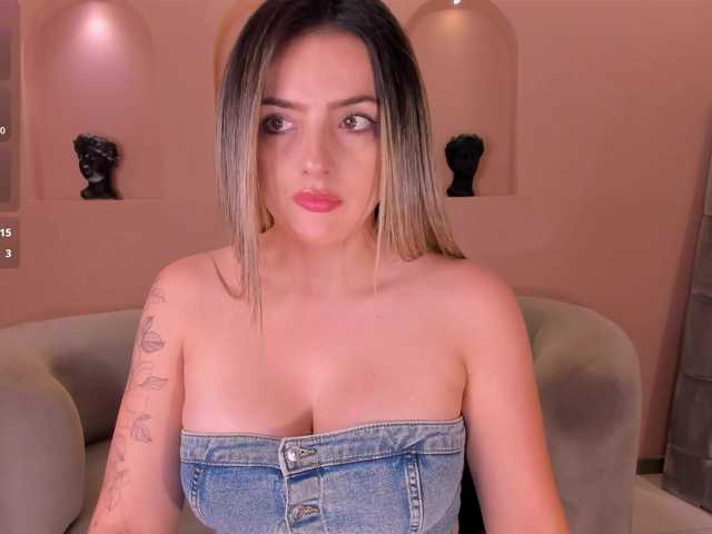 AmyWoods live cam on BongaCams