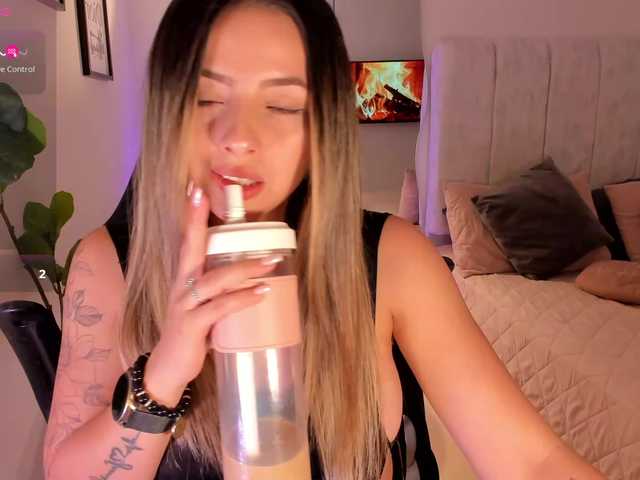 AmyWoods live cam on BongaCams