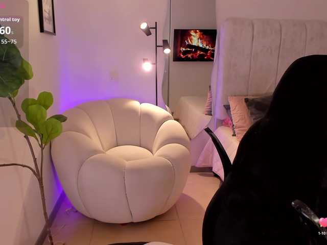 AmyWoods live cam preview