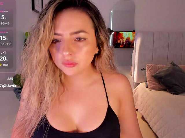 AmyWoods live cam on BongaCams