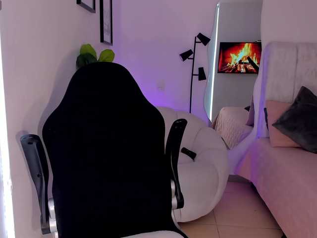 AmyWoods live cam on BongaCams
