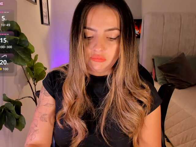 AmyWoods live cam on BongaCams