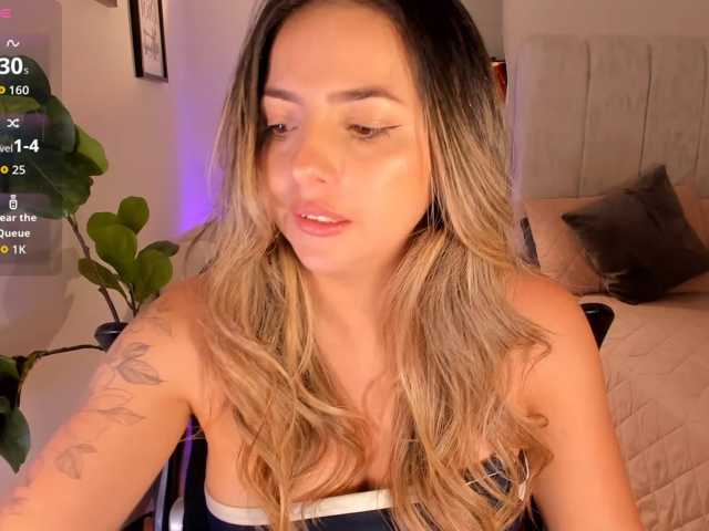 AmyWoods live cam preview