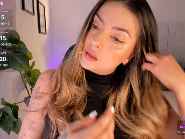 AmyWoods live cam on BongaCams