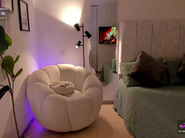 AmyWoods live cam on BongaCams