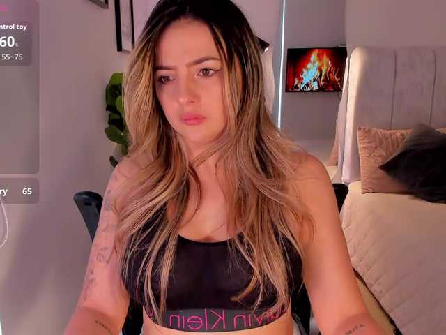 AmyWoods live cam on BongaCams