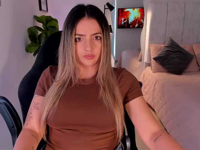AmyWoods live cam on BongaCams