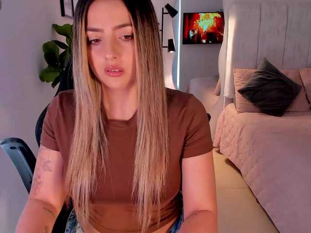 AmyWoods live cam on BongaCams