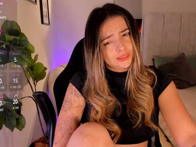 AmyWoods live cam on BongaCams