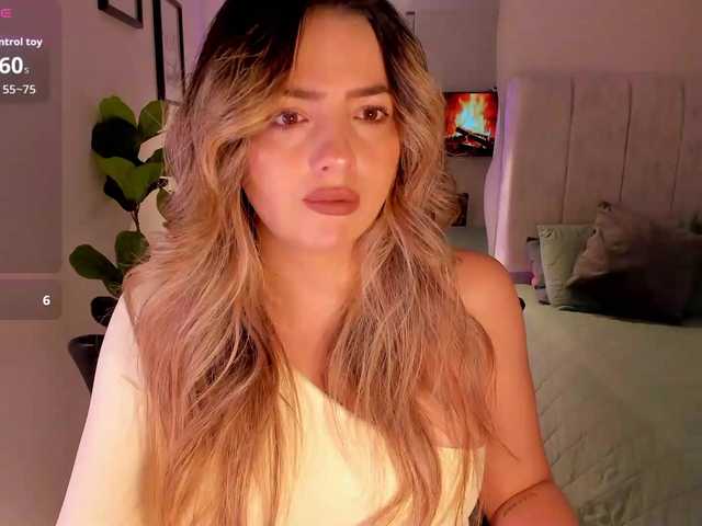 AmyWoods live cam on BongaCams