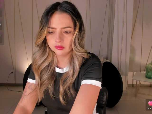 AmyWoods live cam on BongaCams