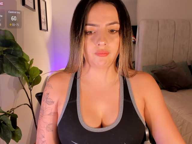 AmyWoods live cam on BongaCams