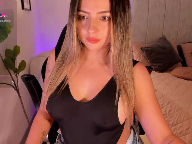 AmyWoods live cam on BongaCams