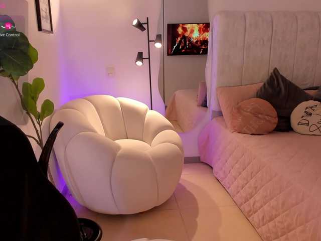 AmyWoods live cam on BongaCams