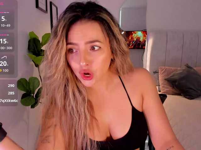 AmyWoods live cam on BongaCams