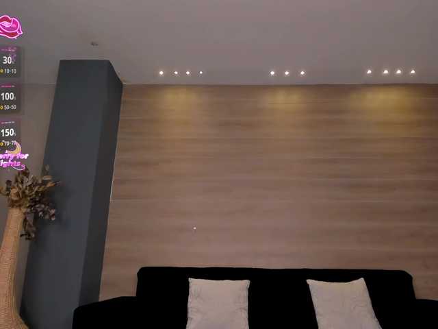 RebeccaHudson's BongaCams show and profile