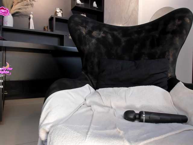 RebeccaHudson live cam on BongaCams