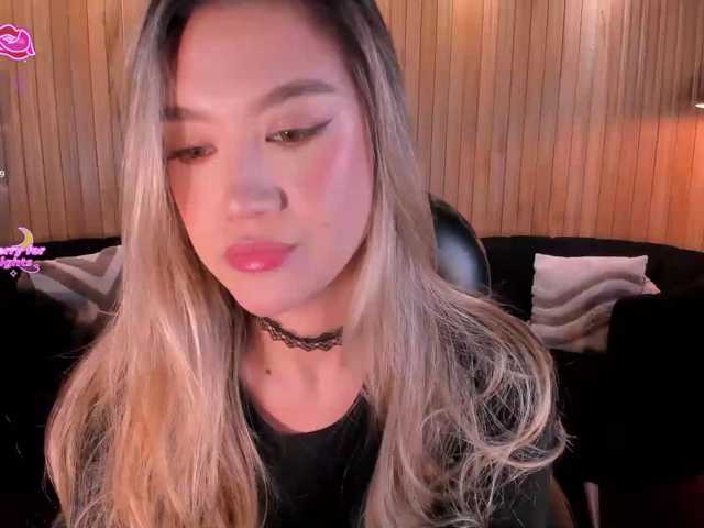 RebeccaHudson live cam on BongaCams