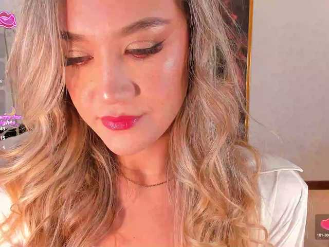 RebeccaHudson live cam on BongaCams