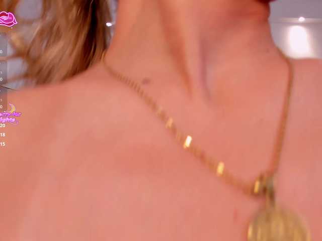 RebeccaHudson live cam on BongaCams