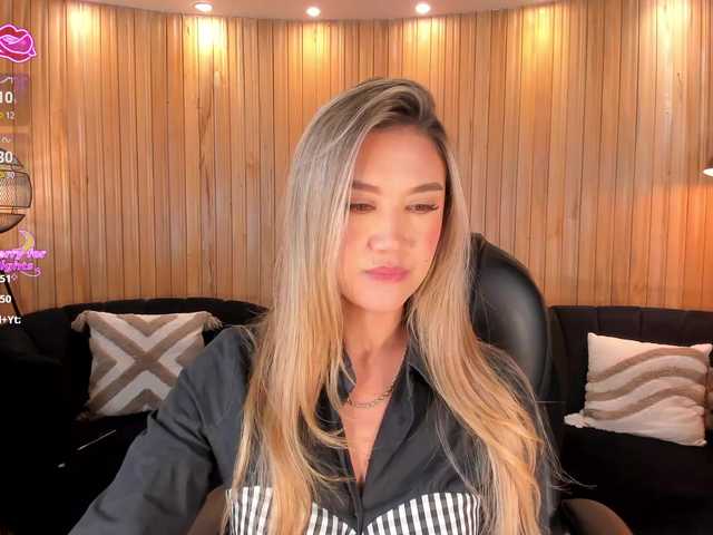 RebeccaHudson live cam on BongaCams