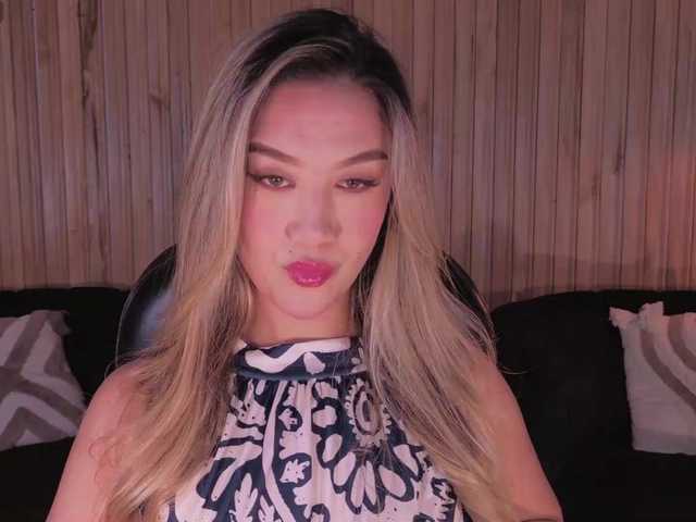 RebeccaHudson live cam on BongaCams