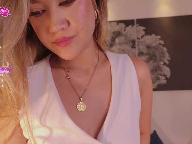 RebeccaHudson live cam on BongaCams