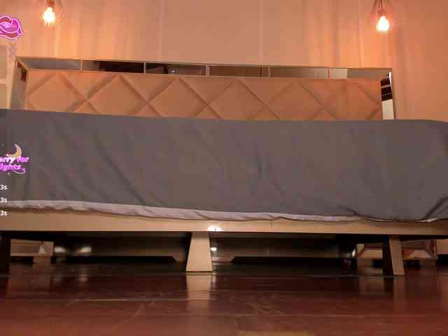RebeccaHudson webcam