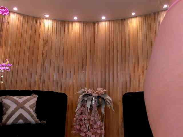 RebeccaHudson webcam
