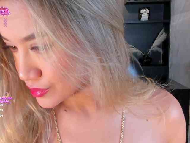 RebeccaHudson webcam