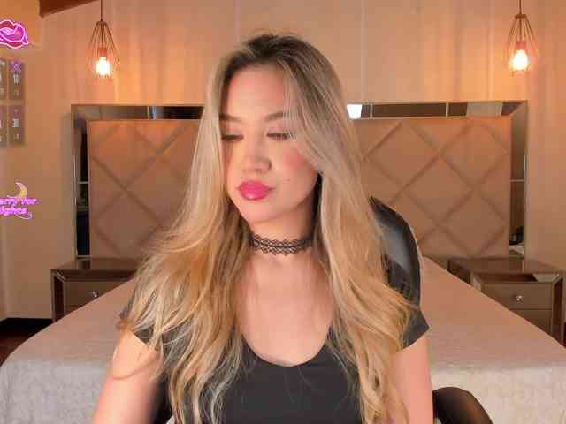 RebeccaHudson webcam