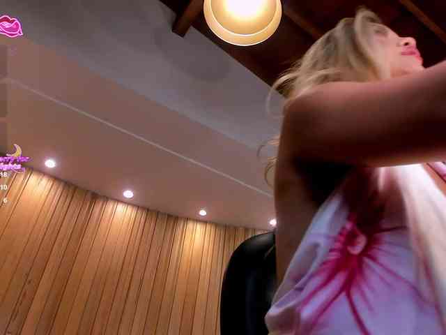 RebeccaHudson webcam