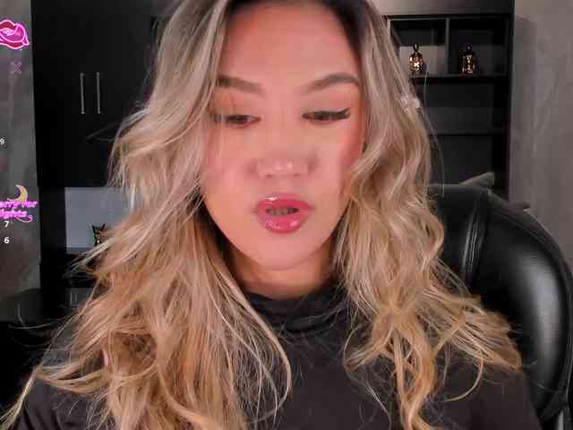 RebeccaHudson webcam