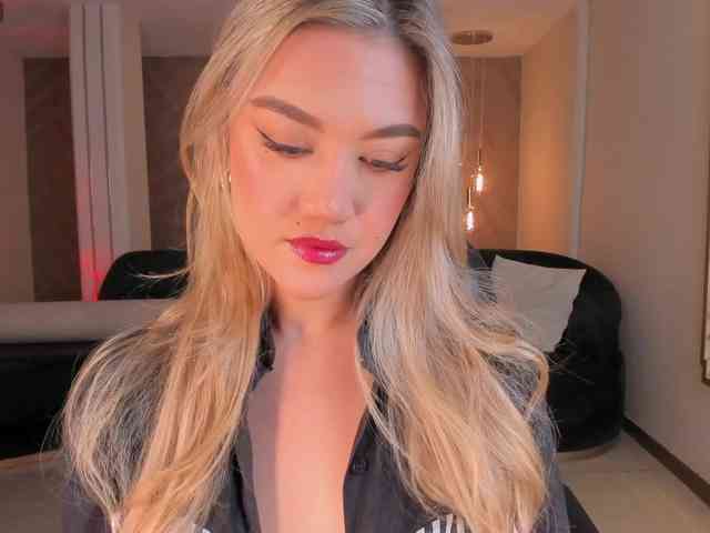 RebeccaHudson webcam