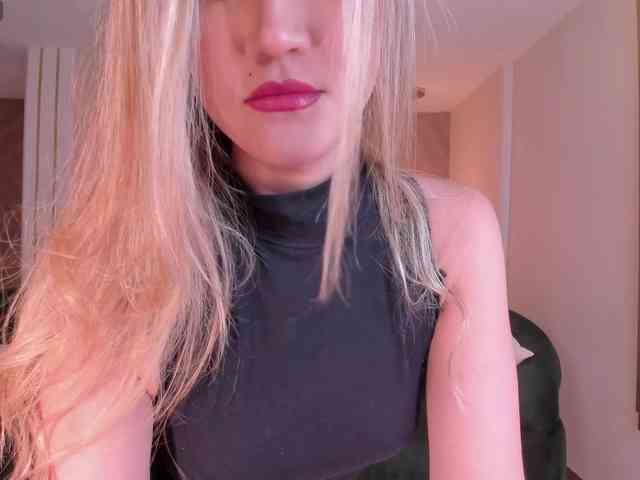 RebeccaHudson webcam