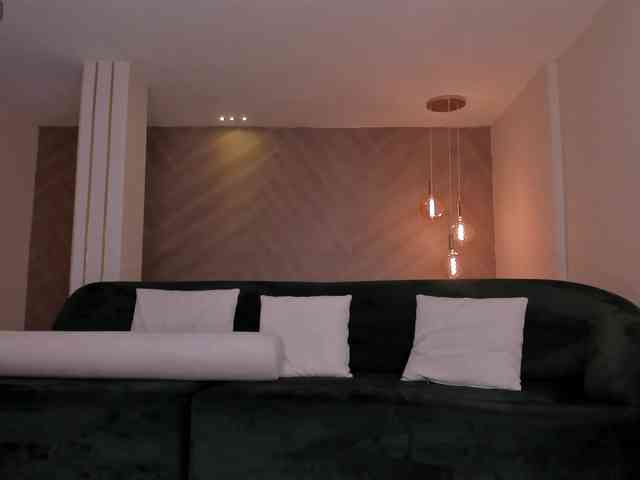 RebeccaHudson webcam