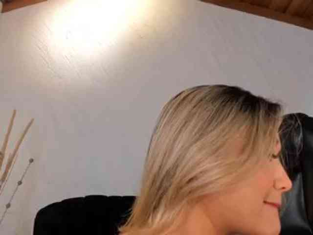 RebeccaHudson webcam