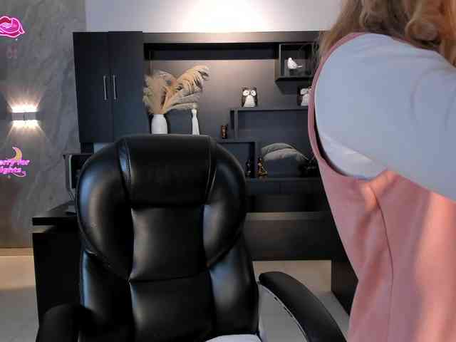 RebeccaHudson webcam