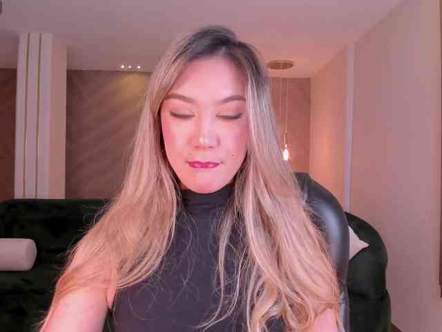 RebeccaHudson webcam
