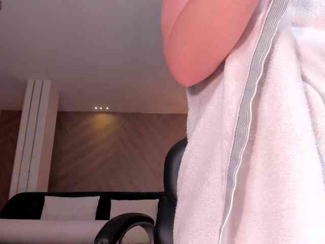 RebeccaHudson Live Webcam on BongaCams