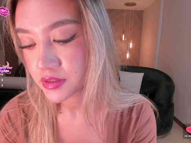 RebeccaHudson webcam