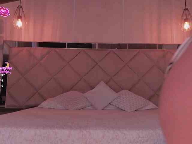 RebeccaHudson webcam