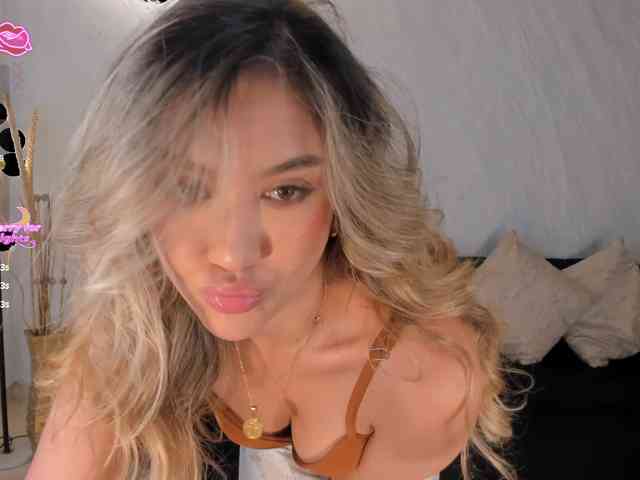 RebeccaHudson webcam