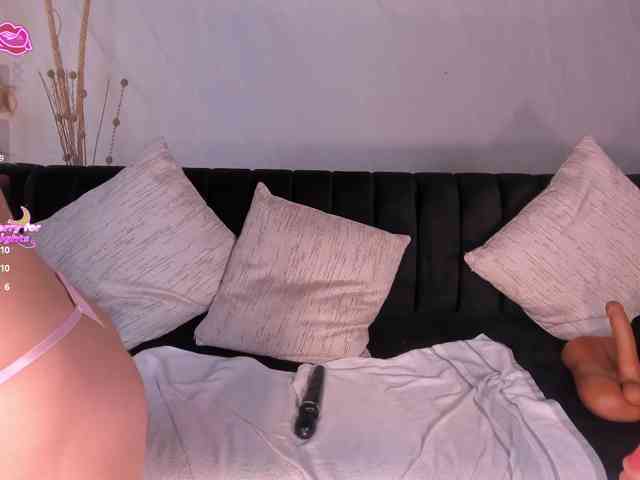 RebeccaHudson webcam