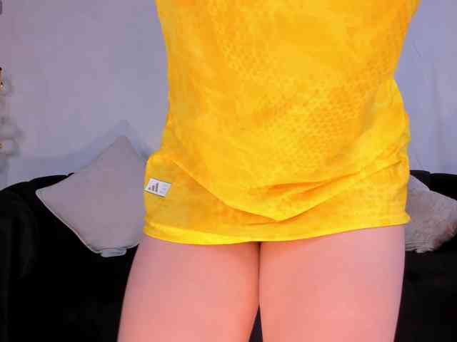 RebeccaHudson webcam