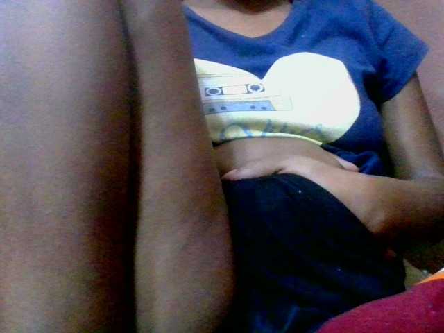 Rosiah2 live cam preview