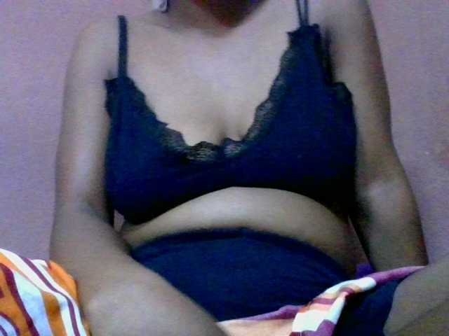 lydia11 live cam on BongaCams