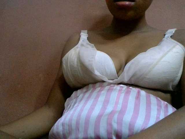 lydia11 live cam on BongaCams