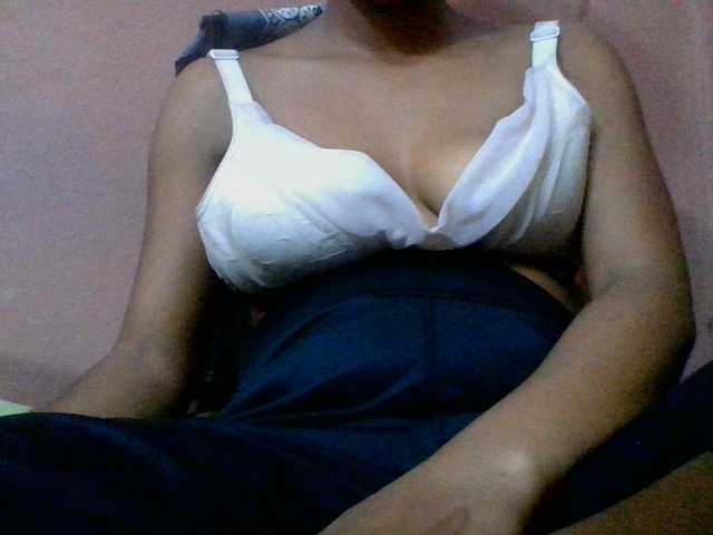 lydia11 live cam on BongaCams