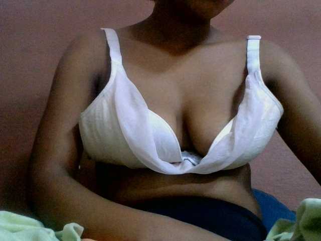 lydia11 — live female cam